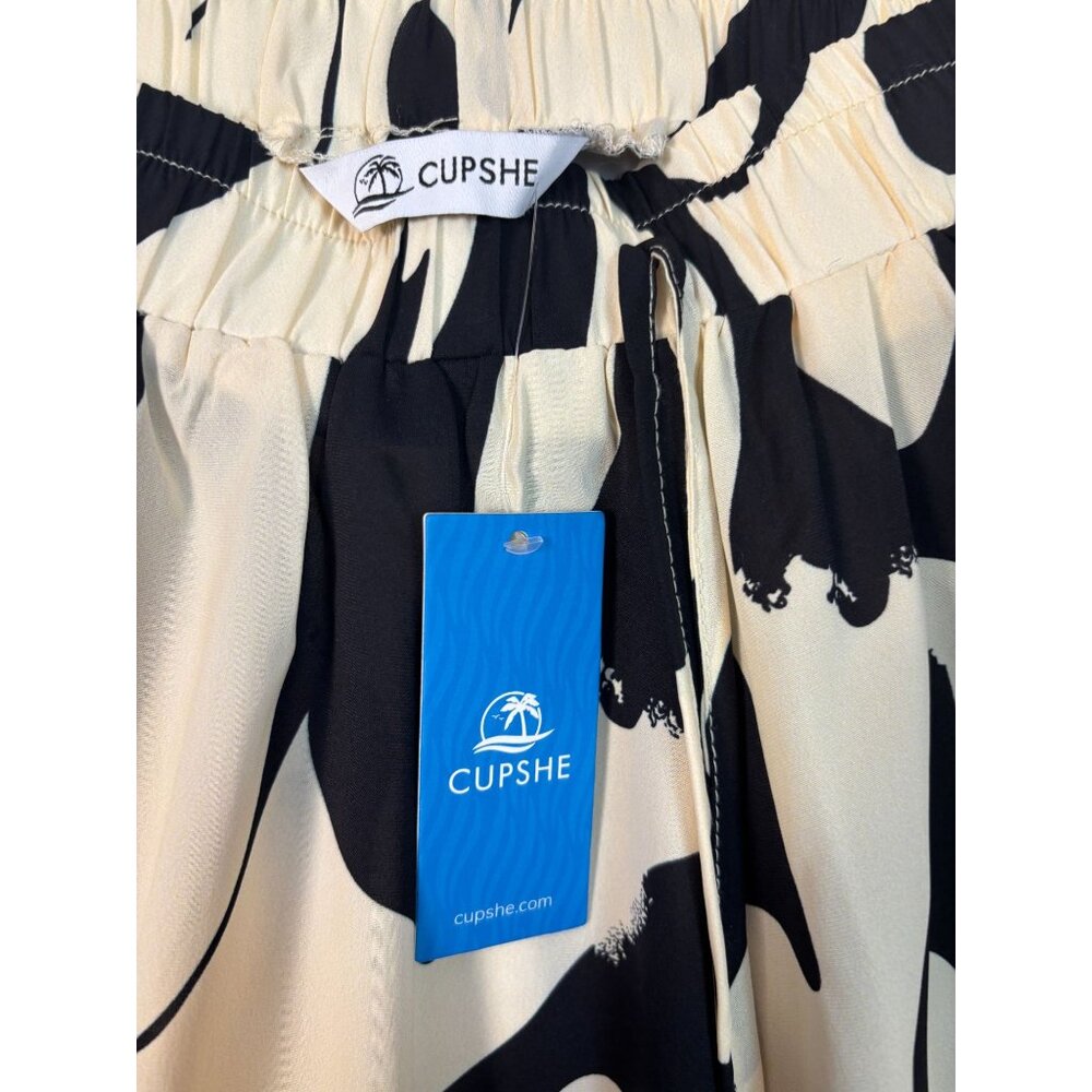 Cupshe Women's Beachside Muse Abstract Cover-Up Shorts Beige/Black Small NWT's. - Picture 5 of 8
